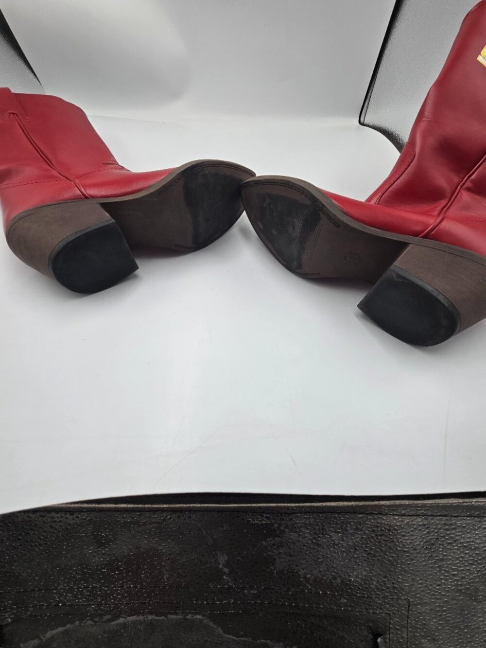 Universal Thread Boots - Picture 3 of 3